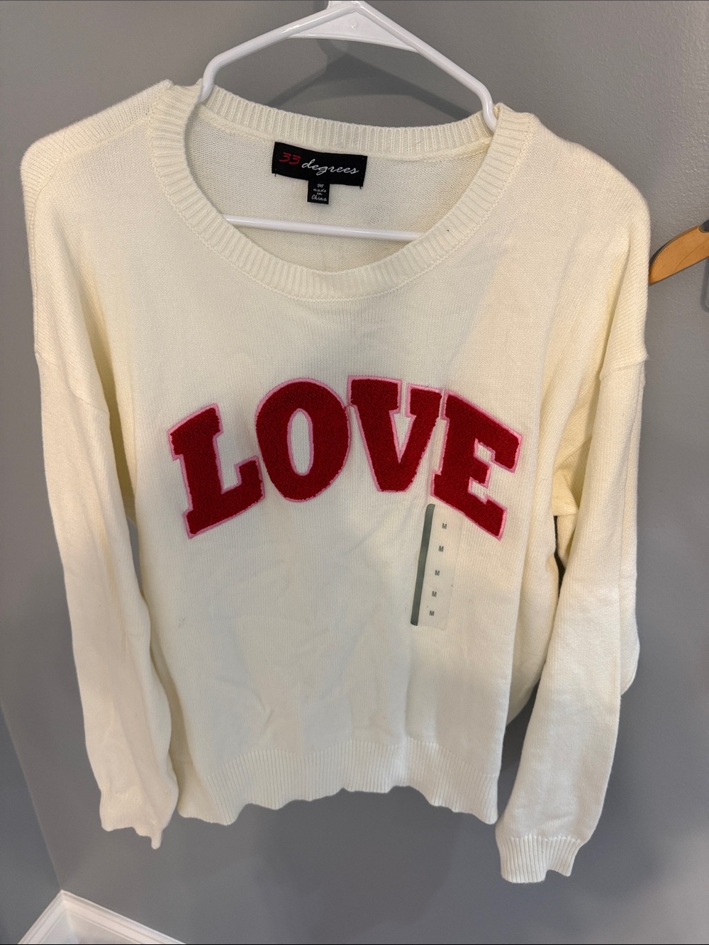 32 Degrees Cream Crewneck Sweater with Red 'LOVE' Applique